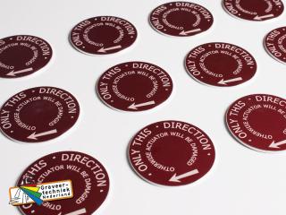 Labels uit aluminium in uw eigen afmeting, kleur en tekst